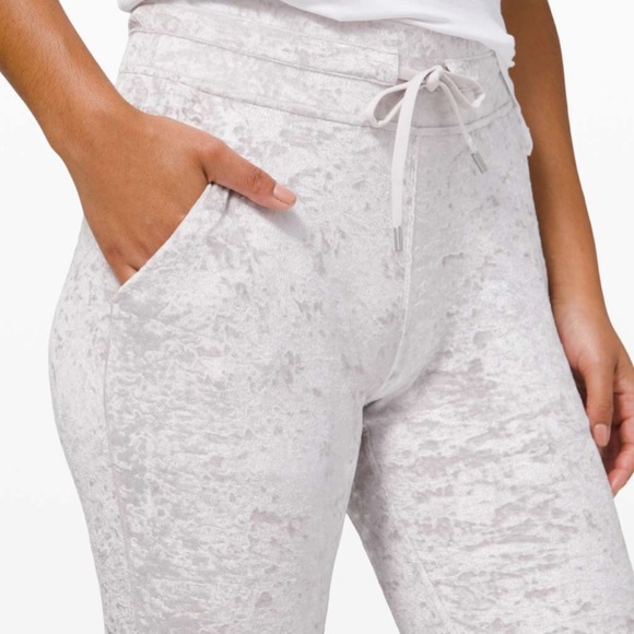 Lululemon Ready To Crush Jogger - Picture 5 of 5